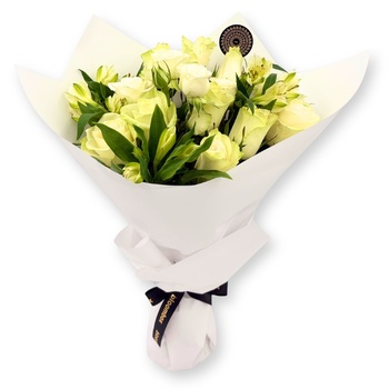 Serene Tiny Bouquet