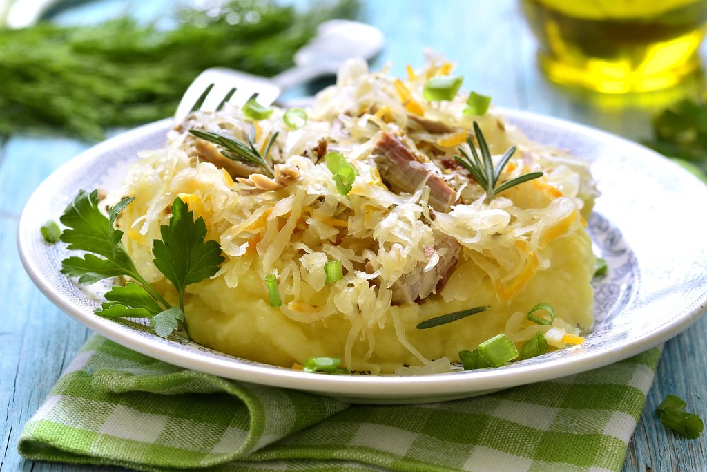 German cabbage and potatoes recipe